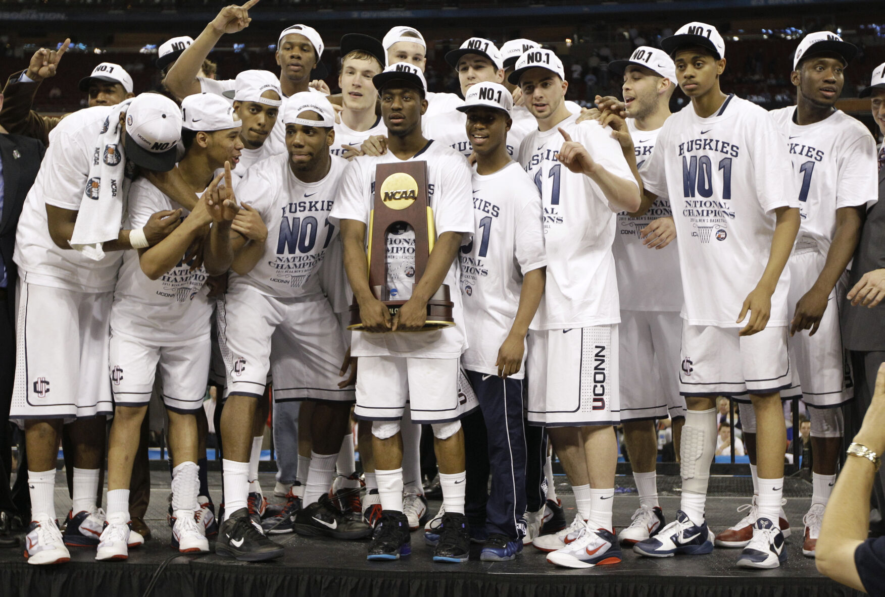 2011: Connecticut Huskies